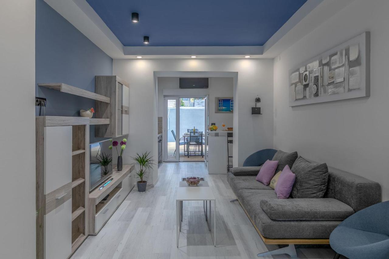 Arena Blue Dream - Modern Apartment With Terrace Pula Luaran gambar