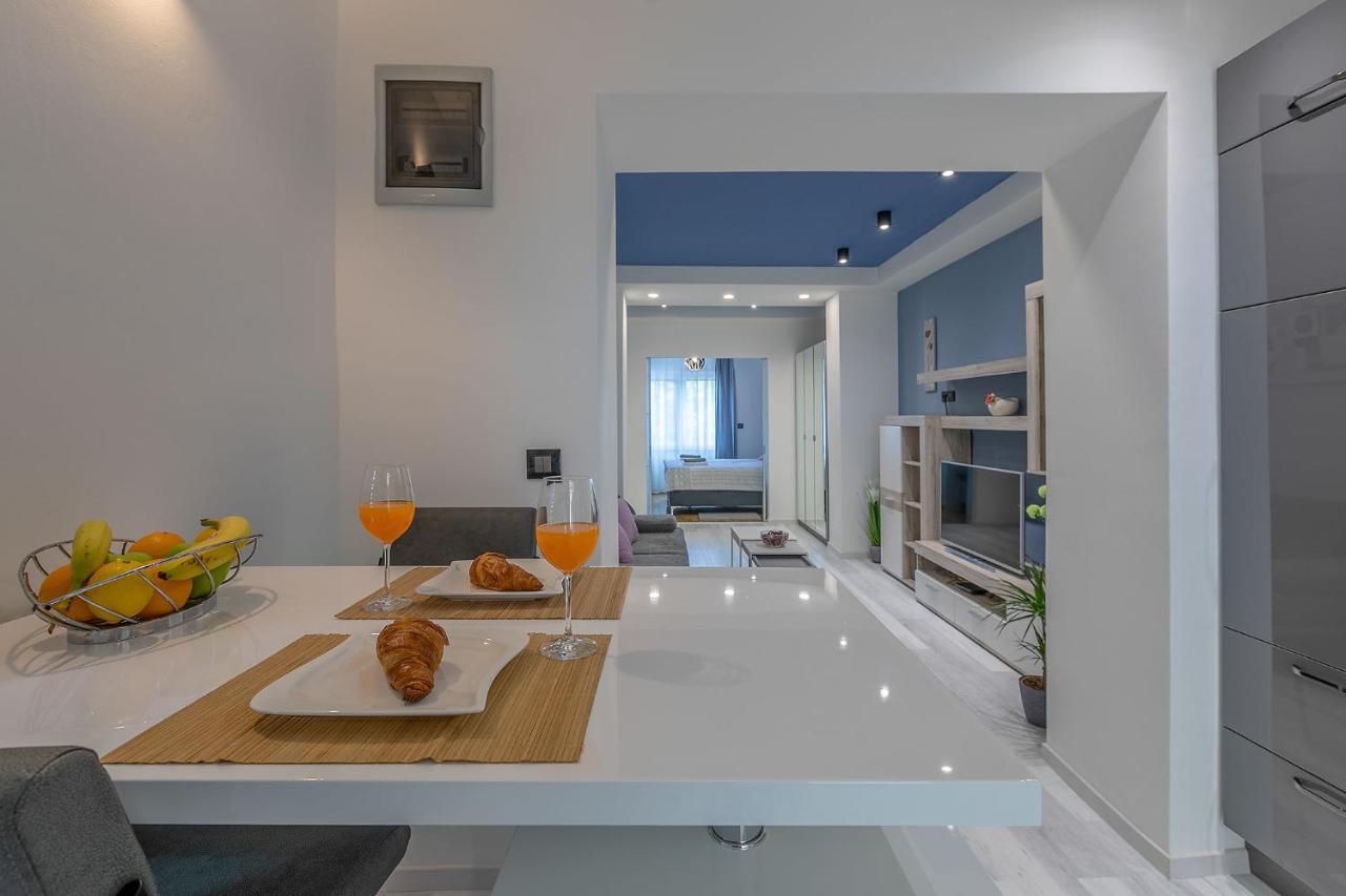 Arena Blue Dream - Modern Apartment With Terrace Pula Luaran gambar